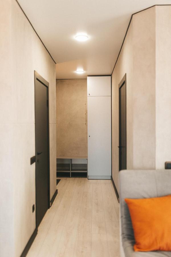 Graphite: Cozy With Separate Bedroom And Kitchen-living *